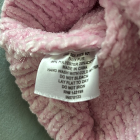 Winter beanie’s for girl - Picture 4 of 5